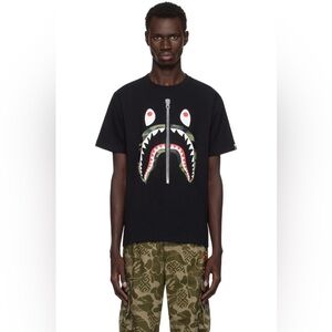 BAPE Black 1st Camo Shark T-shirt - Black/Green - Medium - SS22 - NewWithTags